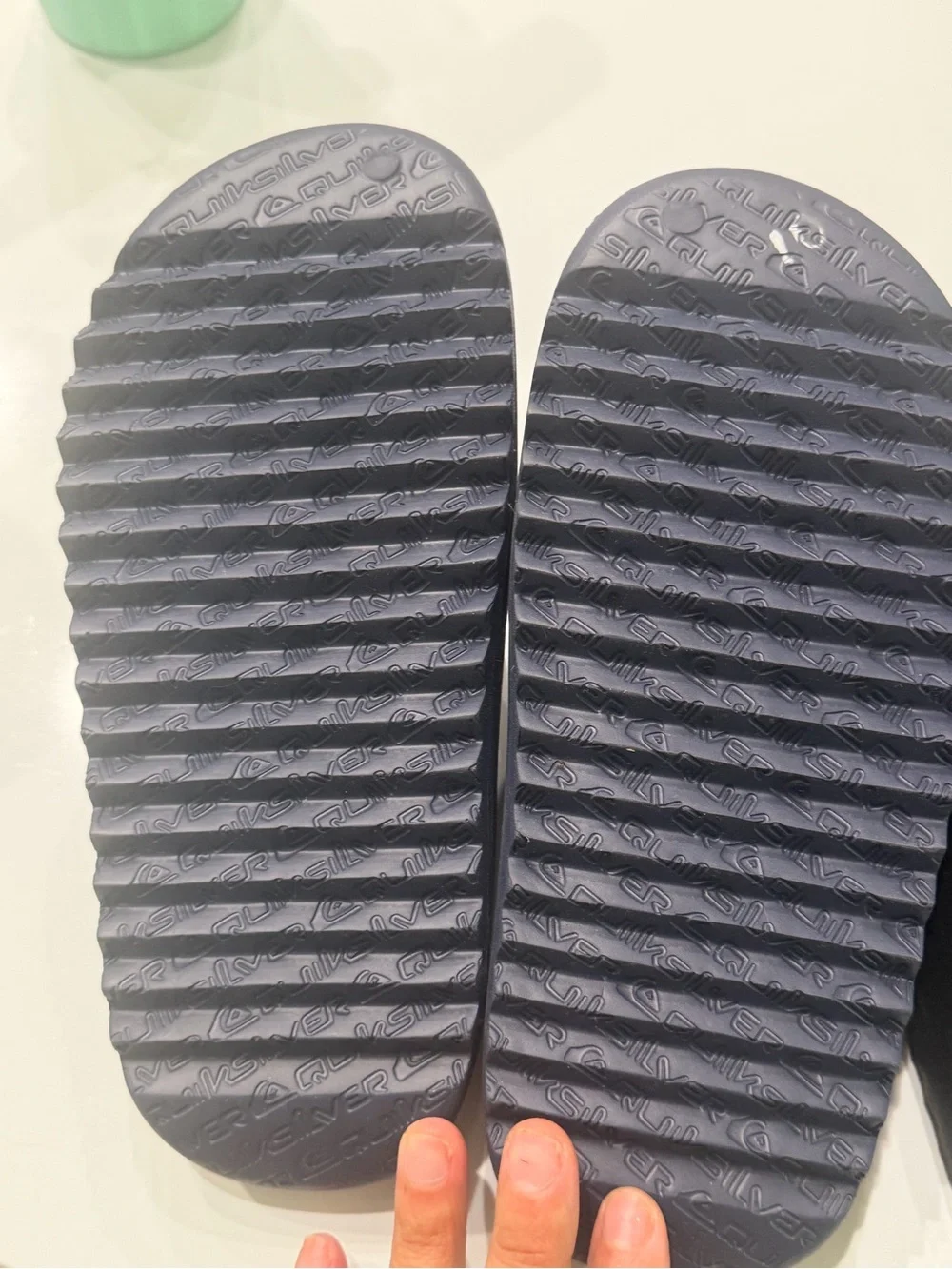 2 Pairs Boys Quicksilver Slides Navy And Black New Never Worn Blue (4) Black (5)